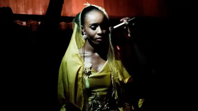 Nwaanyị na-eme ntecha