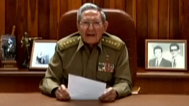 Raul Castro announces the death of his brother Fidel on state television