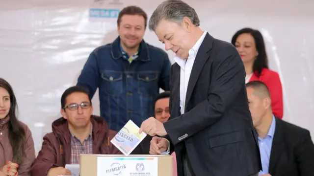 Kolombiya Devlet Başkanı Santos "Vazgeçmeyeceğim" diyor.