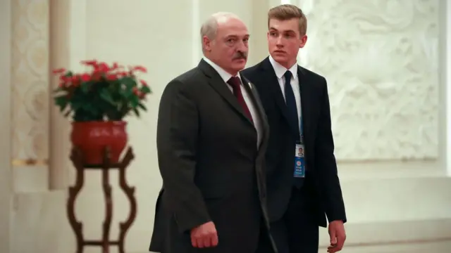 Александр Лукашенко с сыном Колей