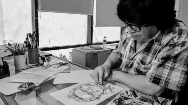 শিল্পী মাসুক হেলাল: তাঁর আকা ছবি নিয়ে কোন কোন তারকা ক্ষিপ্ত হয়েছিলেন