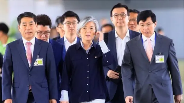 Ngoại trưởng Hàn Quốc Kang Kyung-wha nói bà sẵn sàng nói chuyện với người đồng nhiệm từ Bắc Hàn