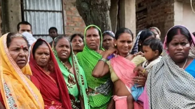 பிகார் தேர்தல்களம் : சாதி சமன்பாடுகளுக்கும், பாஜகவின் இந்துத்துவ கொள்கைக்கும் இடையே மோதல்