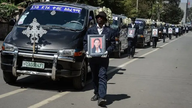 ایتوپیايي بوینک ۷۳۷ له پرواز شپږ دقیقې وروسته ولویده او ټول ۱۵۷ مساپر یې ووژل شول.