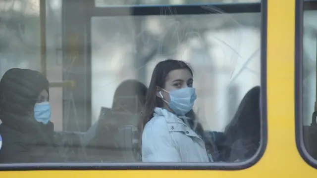 Що українці думають про карантин вихідного дня і штрафи. Опитування