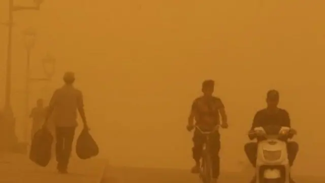 عاصفة ترابية في العراق