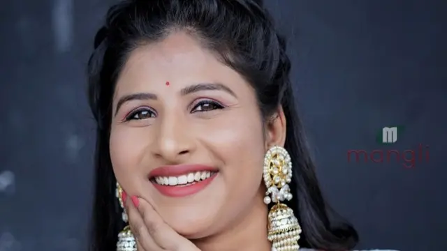 సారంగ దరియ పాట పాడిన మంగ్లీ