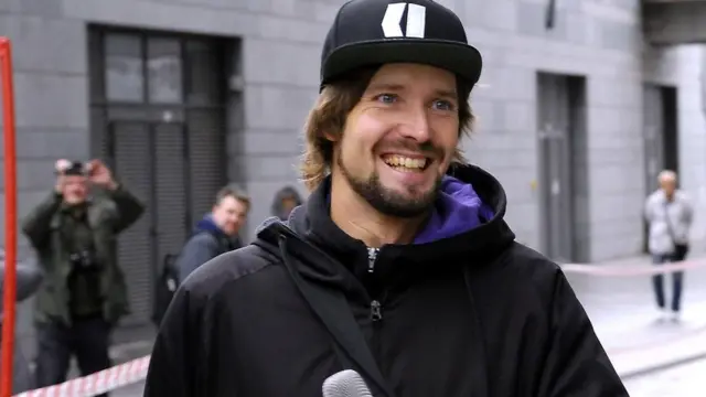 Ігор професійно займається лижами, а також іншими активними видами спорту. У горах, зокрема і на Гимбі, бував не один раз