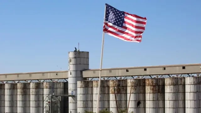 Tel Abyad'daki ABD bayrağı