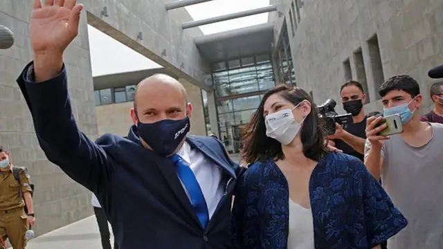 Нафтали Беннет с супругой Гилат