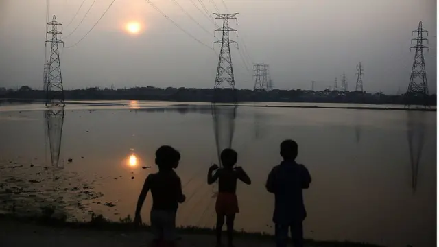 বাংলাদেশে অর্থনৈতিক প্রবৃদ্ধির পাশাপাশি বিদ্যুতের চাহিদাও দ্রুত বাড়ছে