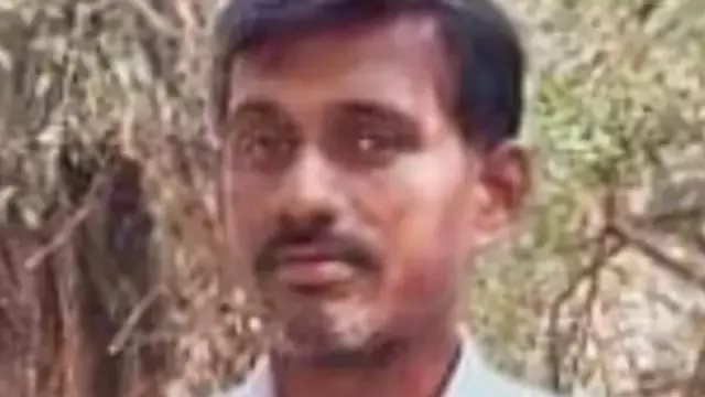 பள்ளி இயக்குனர் மற்றும் ஆசிரியர் சைல்சிங்