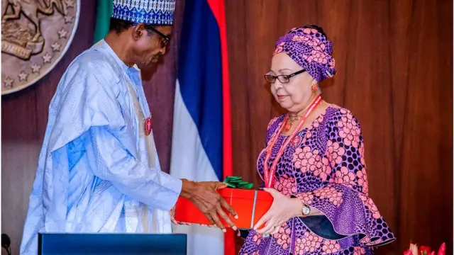 Buhari ati Ama Pebble