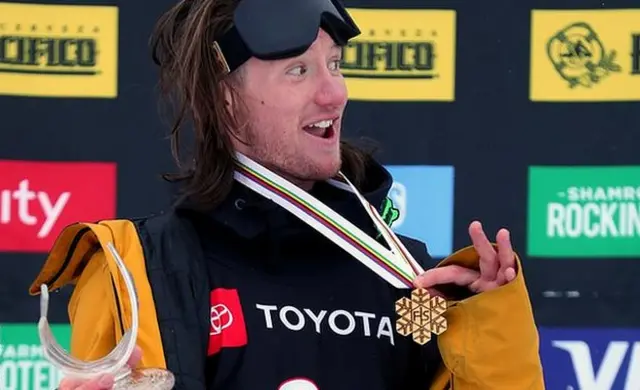 Woods celebrating his 2019 World Championship title