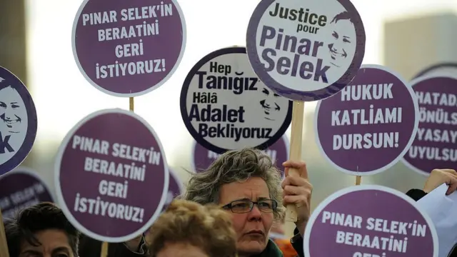 Pınar Selek'in beraati için protesto gösterisi