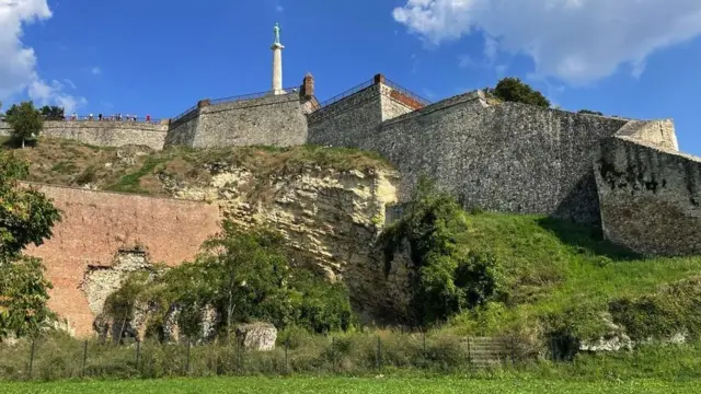 Kalemegdanski rt u Beogradu, nekada su zapljuskivali talasi Panonskog mora, dok je danas zaštićeni spomenik prirode