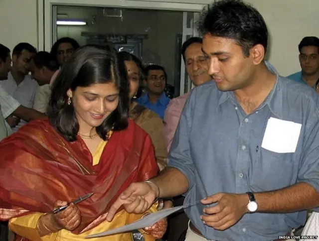 सलमा और टीएम वीरराघव कहते हैं कि उनके बेटे को इन दोनों दुनियाओं की बेहतरीन चीज़ें मिल रही हैं