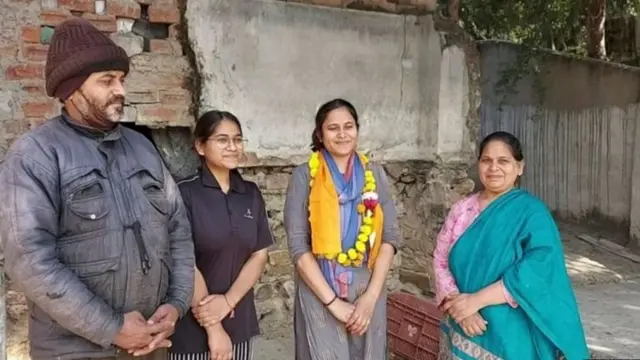 सोनल शर्मा, गाईगुरं, शेणगोवऱ्या, गोठा, पशुपालन