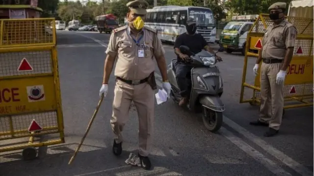 આખા દેશમાં લૉકડાઉન છે