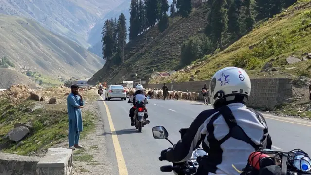 امریکہ، پاکستان، گلگت، اسلام آباد، موٹر سائیکل، خواتین