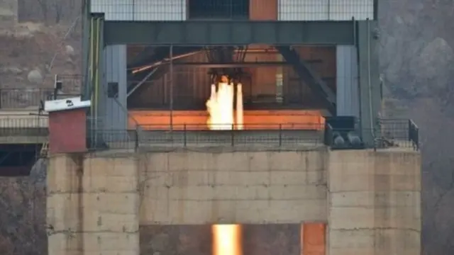 เมื่อเดือนมีนาคม เกาหลีเหนืออ้างว่าสามารถพัฒนาเครื่องยนต์จรวดประสิทธิภาพสูงแบบใหม่สำเร็จ