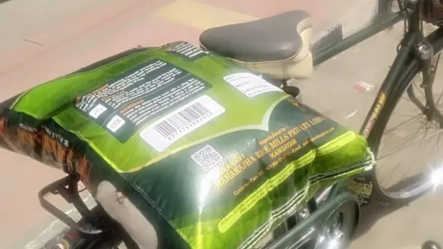 உதவும் மக்கள்