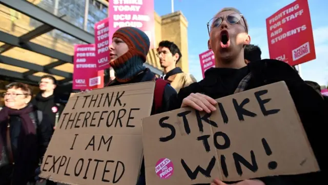 Забастовка преподавателей университетов 30 ноября