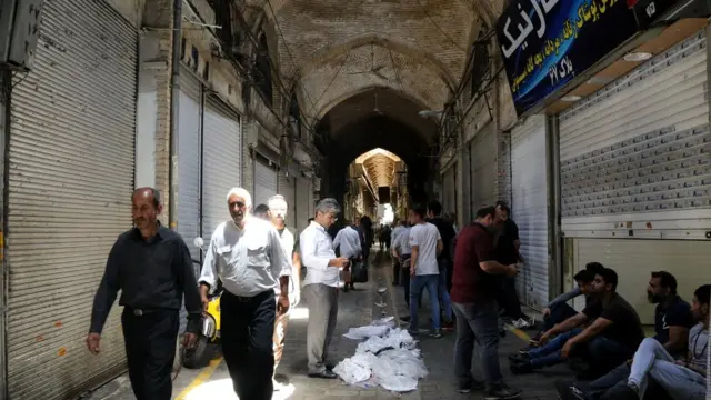 متاجر مغلقة في طهران