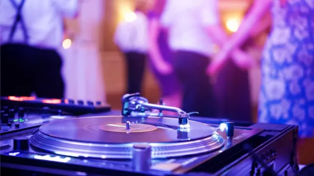 પ્રતીકાત્મક તસવીર