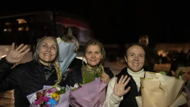 звільнені з полону жінки