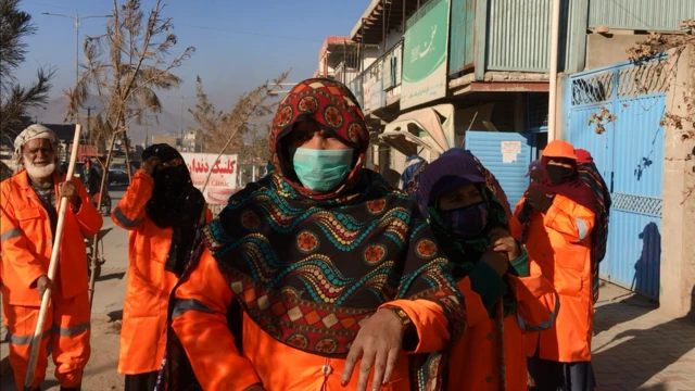 د ښاروالۍ کارکوونکې