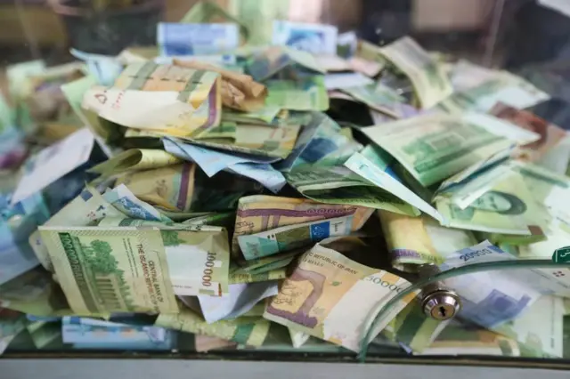 சரியும் பணமதிப்பு