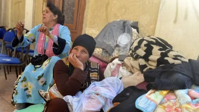 نازحون من مدينة العريش في شبه جزيرة سيناء