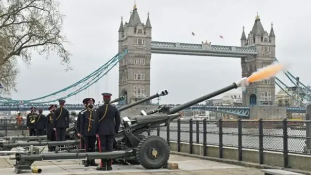 توپوں کی سلامی