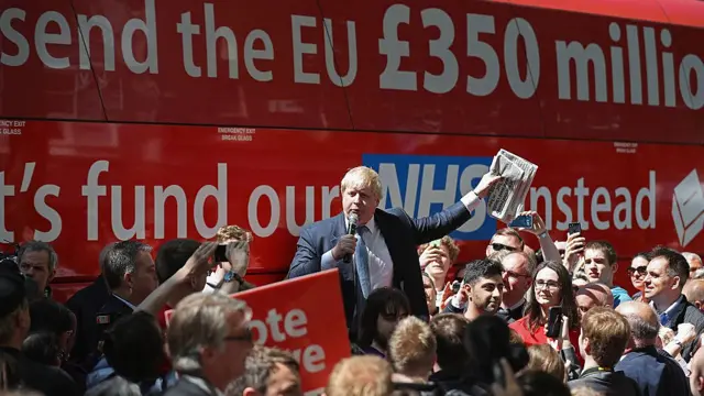 Борис Джонсон во время кампании перед референдумом