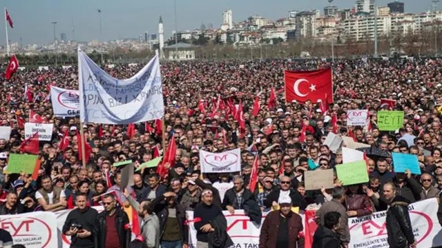 EYT'ler İstanbul ve Ankara başta olmak üzere büyük şehirlerde pek çok miting düzenledi