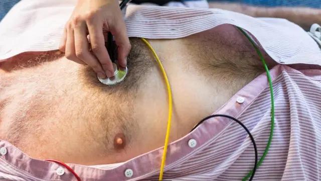 Men are more likely to have chest pain when they have a heart attack