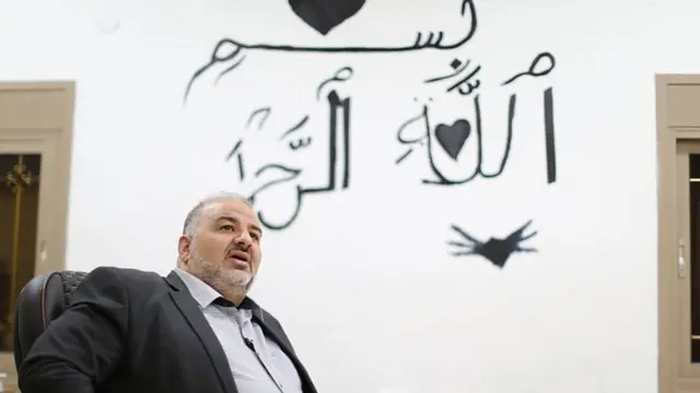 منصور عباس در جایگاه تعیینکنندهای نشسته است