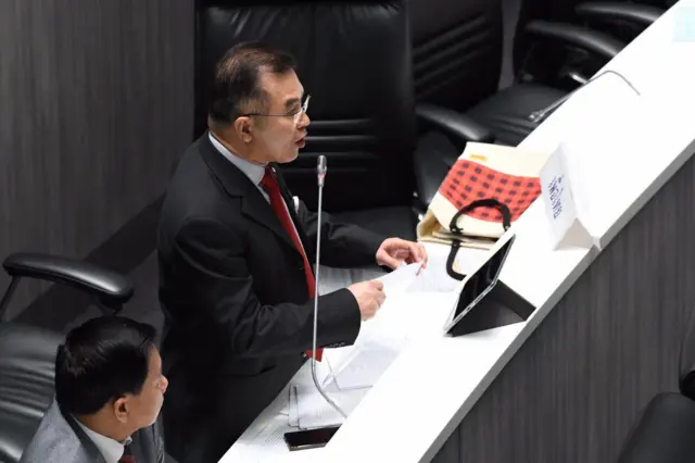 นายวิสาร