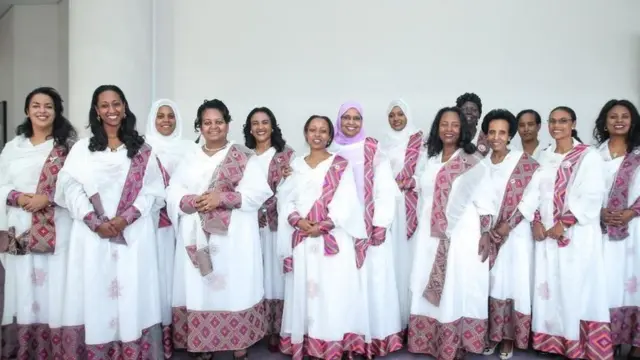 ከካቢኔው ተሿሚዎች መካከል 50 በመቶው ሴቶች መሆናቸው በወቅቱ መነጋገሪያ ሆኖ ነበር