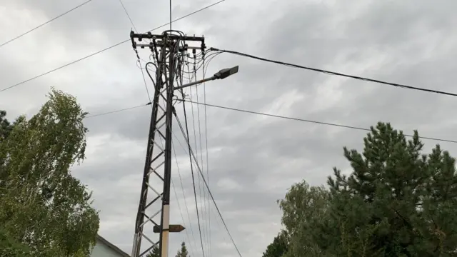 električni stub, priključak na struju, struja