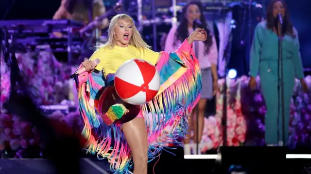 تیلور سوییفت