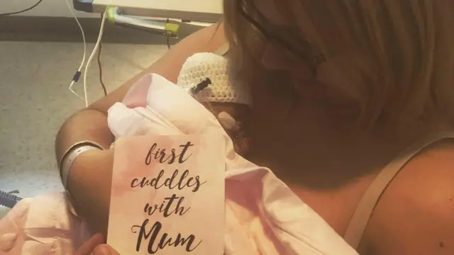 Robyn waxay leedahay ilmaheygu waa la yaab sida uu ku dhashay