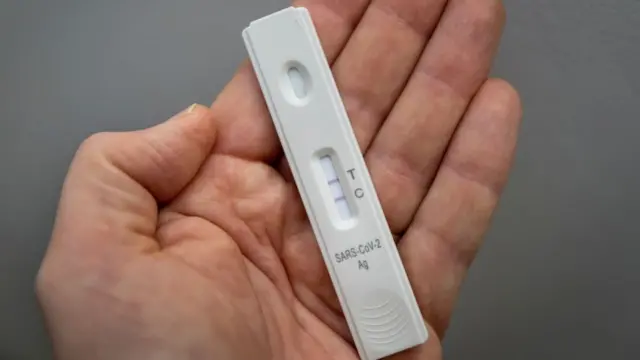 Prueba de flujo lateral