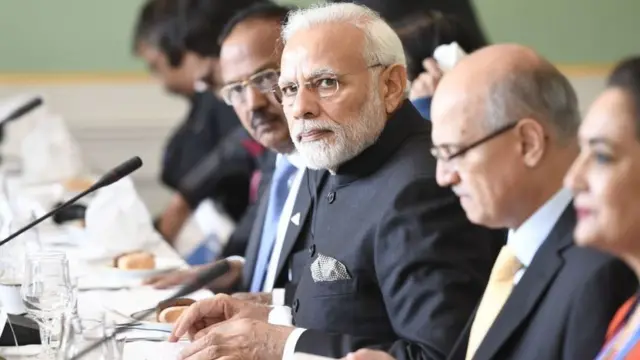 नरेंद्र मोदी