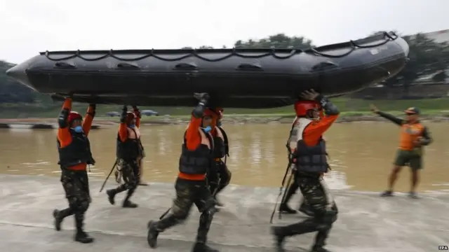 टायफून वादळ