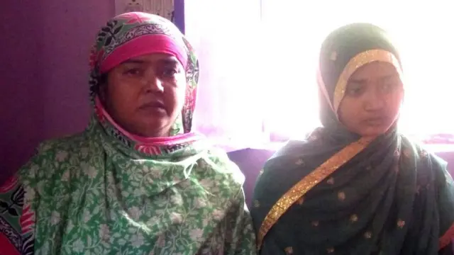 તબરેજના માતા (ડાબે) અને પત્ની શાઇસ્તા પરવીન