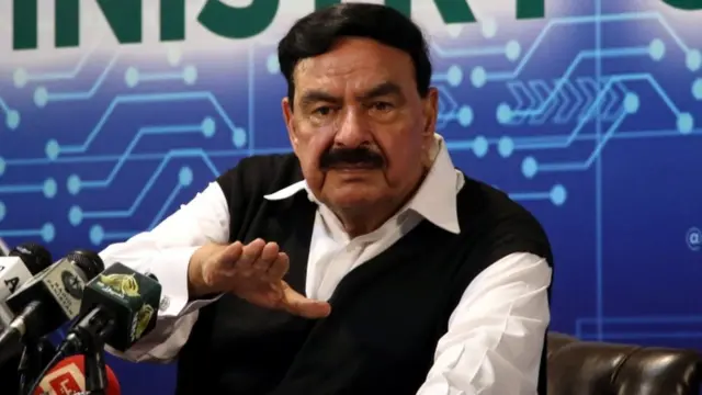 पाकिस्तान के गृह मंत्री शेख़ रशीद