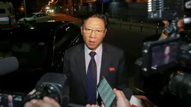 अधिकारी