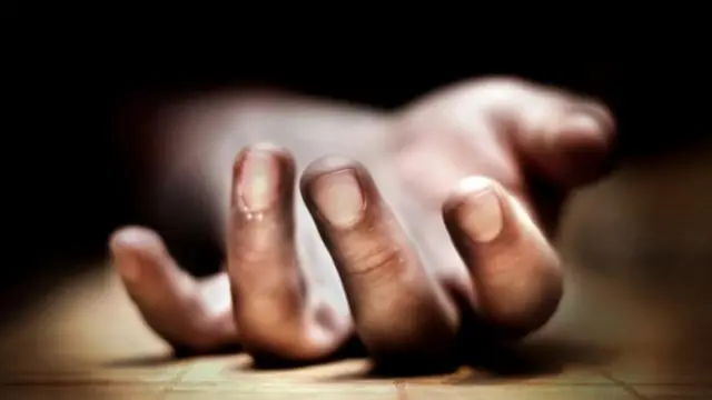 மரணமடைந்தவர் கை